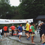 Podisti all'arrivo a Gola di Lago.