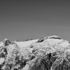 Cima di Camadra (sinistra) e Piz Medel (destra).