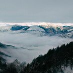 Mare di nebbia, salendo alla Fojorina.