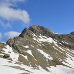 Cima di Gana Rossa praticamente senza neve.