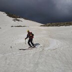 Discesa su neve pesante (foto D. Nerini).