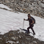 Ancora qualche chiazza di neve in salita.