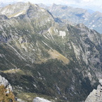 Vista verso il Poncione di Piotta e la Capanna Alpe Lèis.