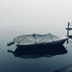 Calma piatta sul lago.