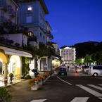 Bellagio by night.